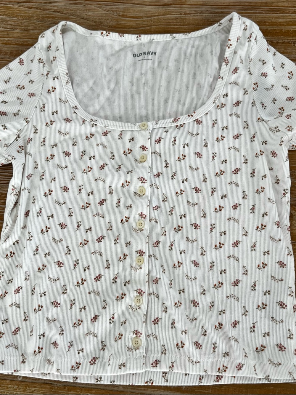 Old Navy White Ribbed Button-Front Floral Top